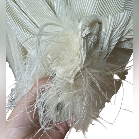 Waverles Ribbed Pleated Feather Cuff Button Down Top - Picture 7 of 10